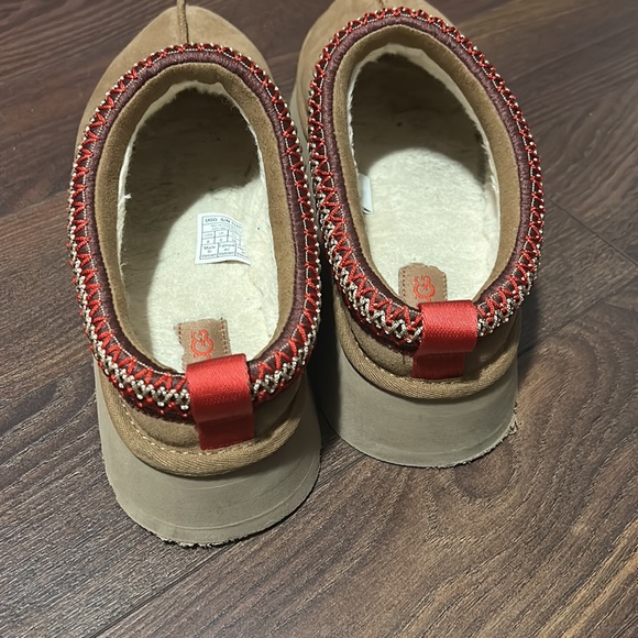 Wore these a handful of times but I found that they were just to big - Picture 3 of 3